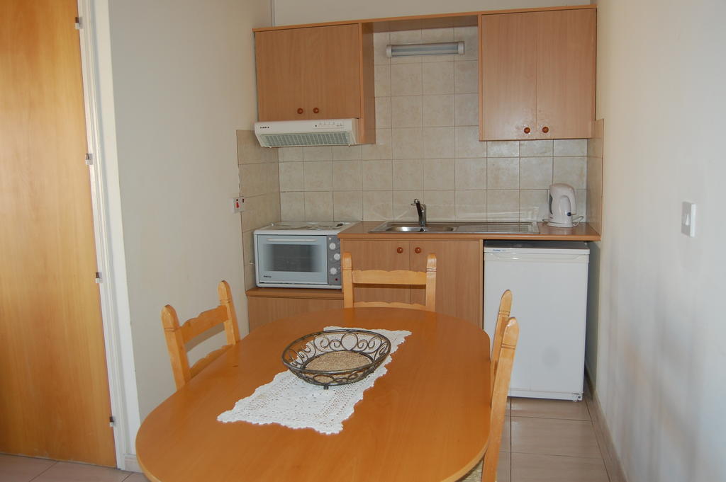 Nicos & Olympia Apartments Polis Quarto foto